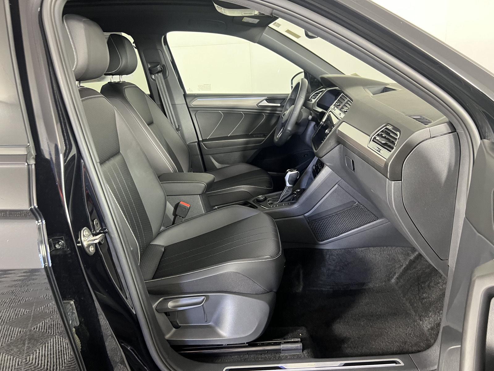 Used 2024 Deep Black Pearl Volkswagen SE R-Line Black image 12