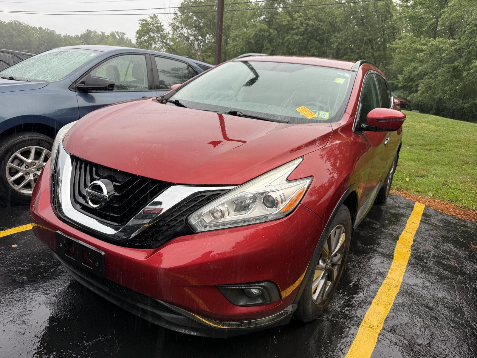 Used 2017 Cayenne Red Metallic Nissan SV image 2
