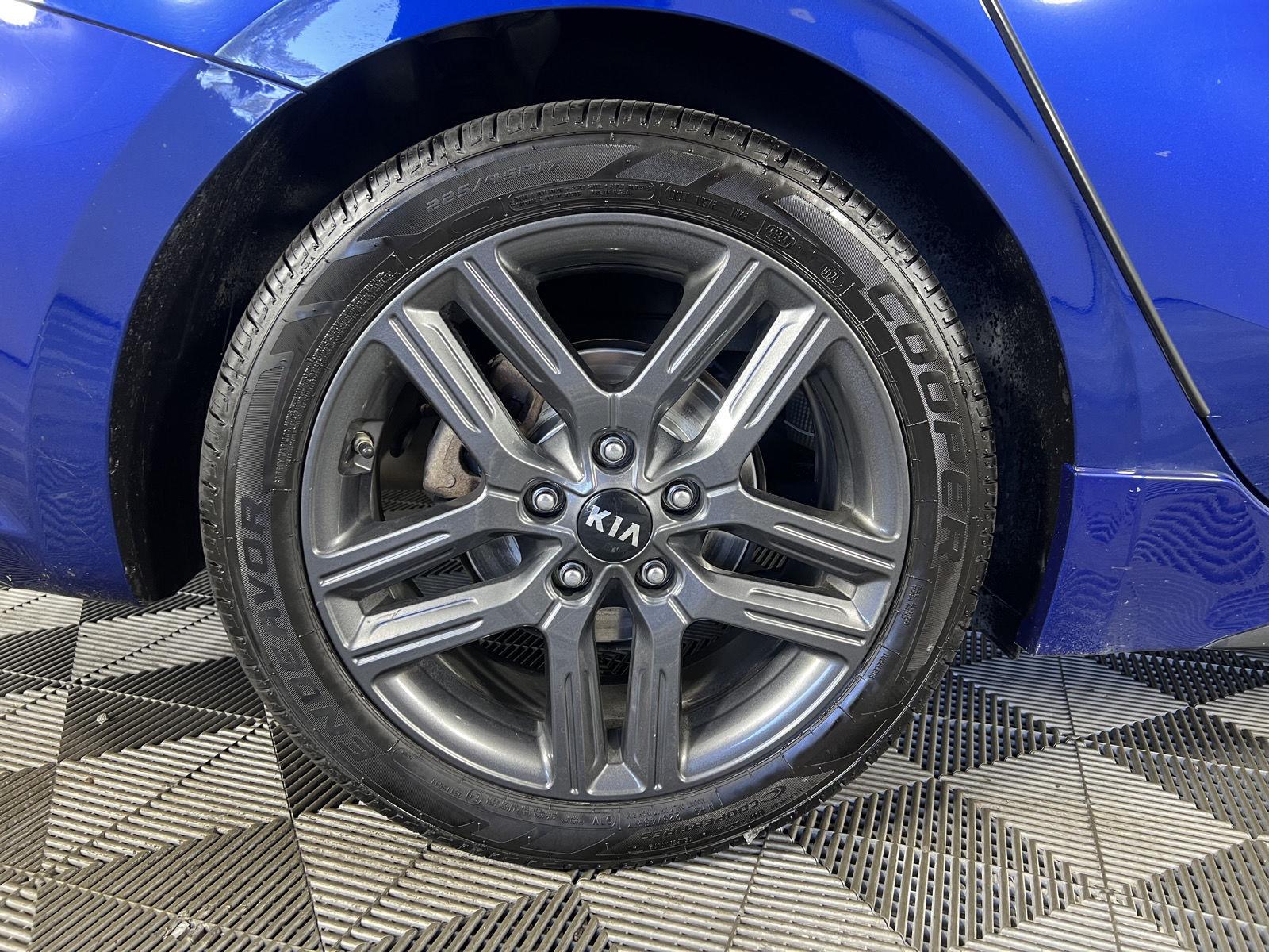 Used 2020 Deep Sea Blue Kia GT Line image 40