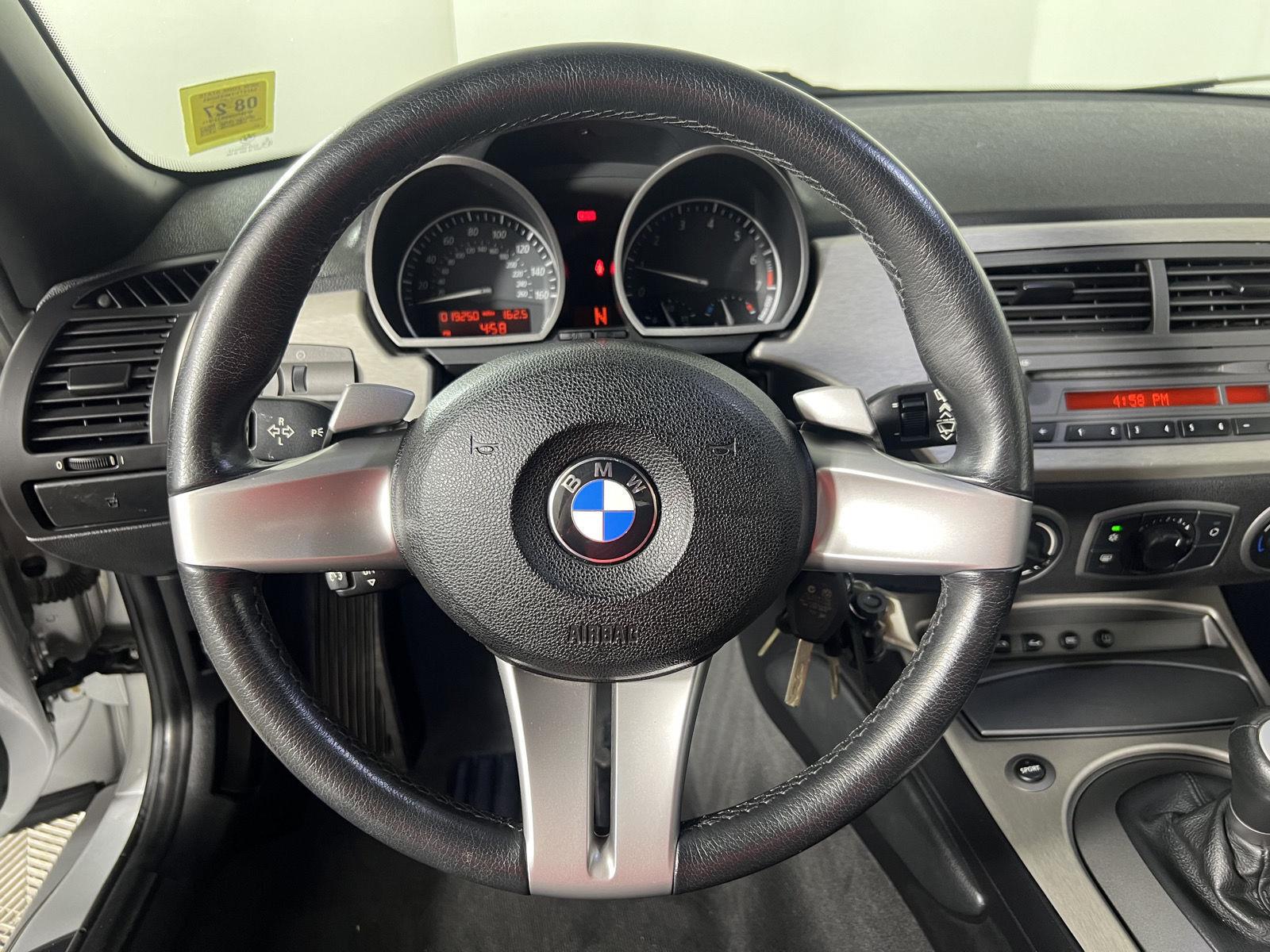 Used 2003  BMW 3.0i image 2