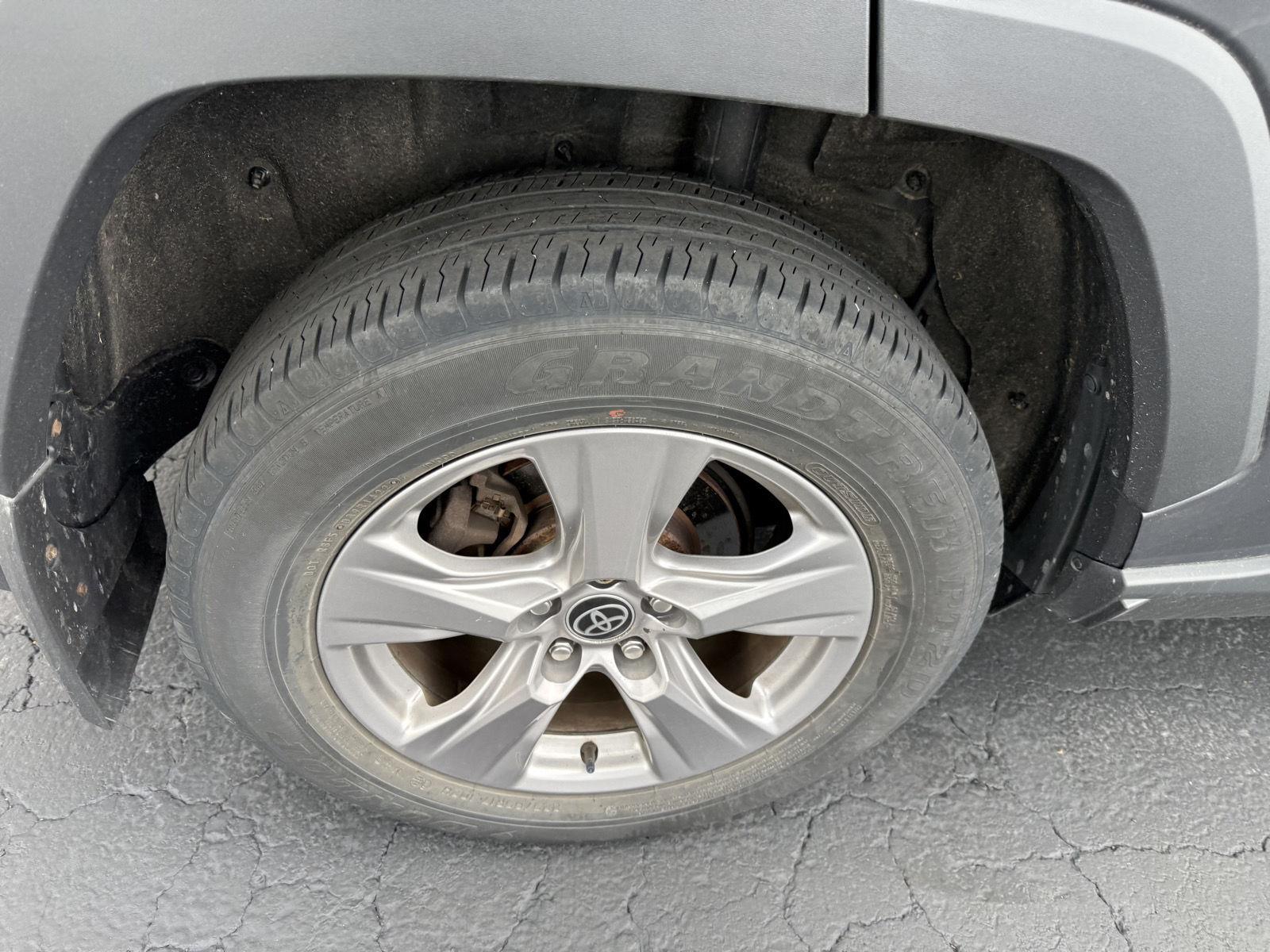 Used 2022 Magnetic Gray Metallic Toyota XLE image 3