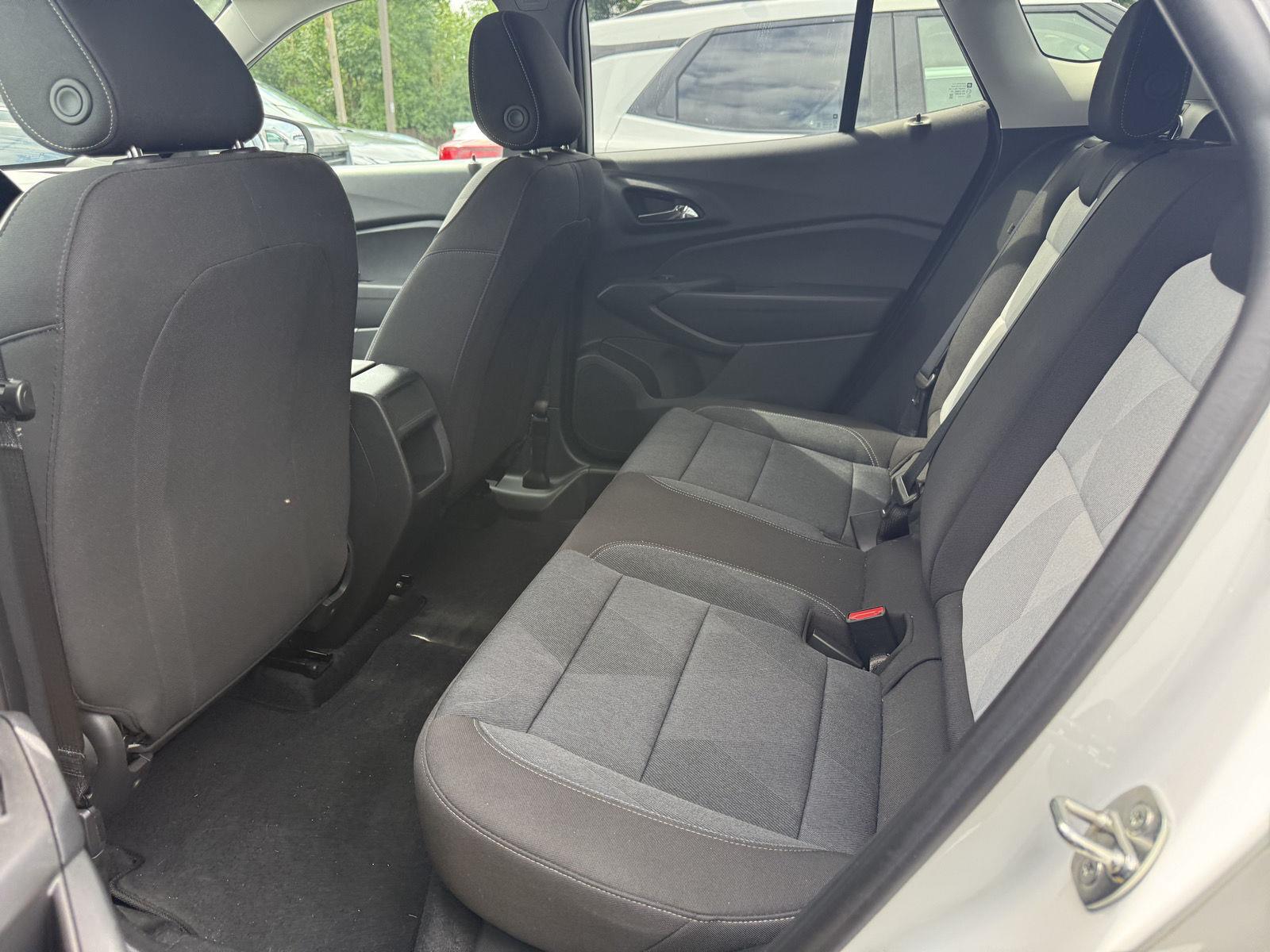Used 2024 Summit White Chevrolet LS image 5