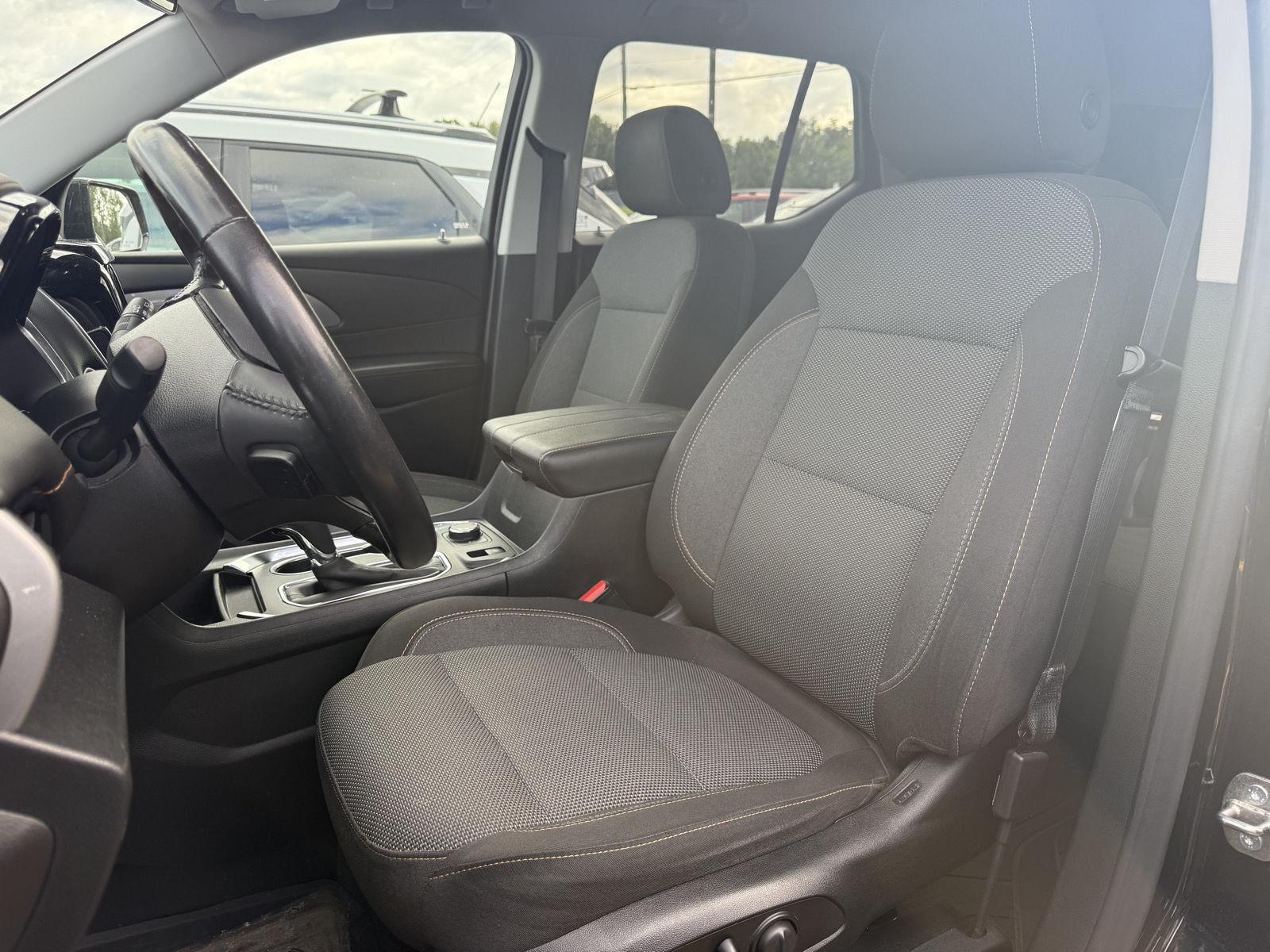 Used 2019 Mosaic Black Metallic Chevrolet LT Cloth image 9