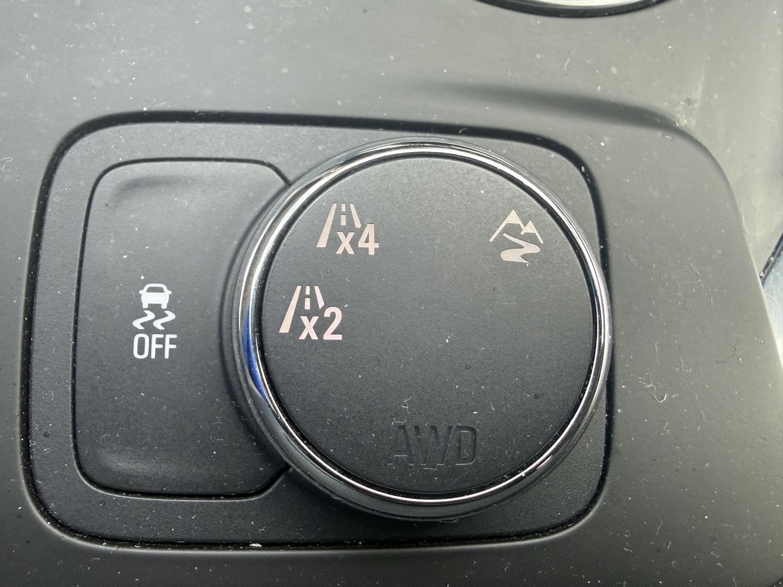 Used 2019 Mosaic Black Metallic Chevrolet LT Cloth image 13