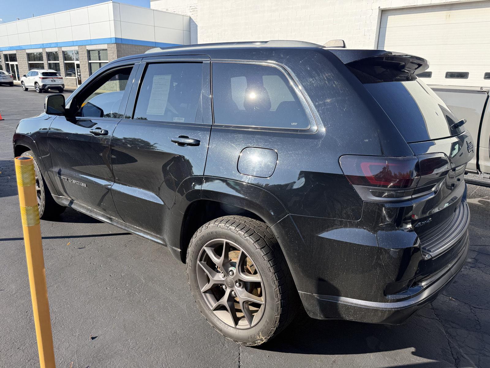 Used 2020 Diamond Black Crystal Pearlcoat Jeep Limited X image 5