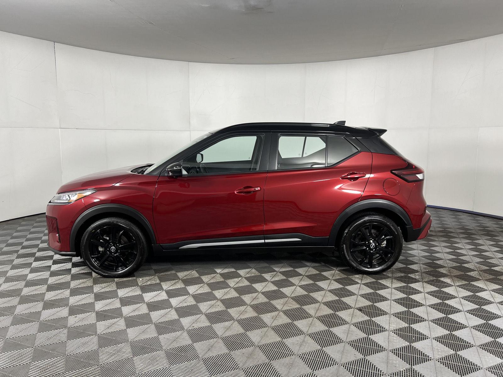 Used 2024 Super Black Nissan SR image 14