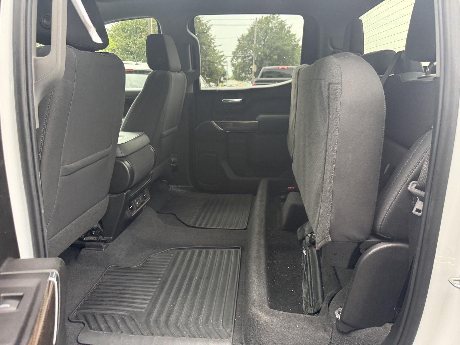 Used 2022 Summit White Chevrolet RST image 3