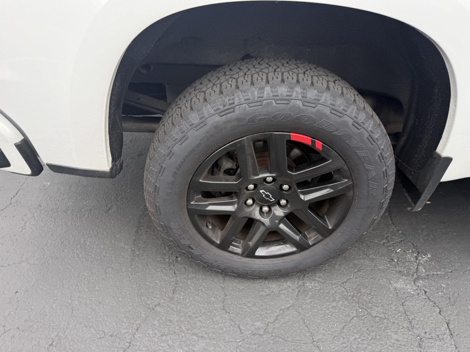 Used 2022 Summit White Chevrolet RST image 4