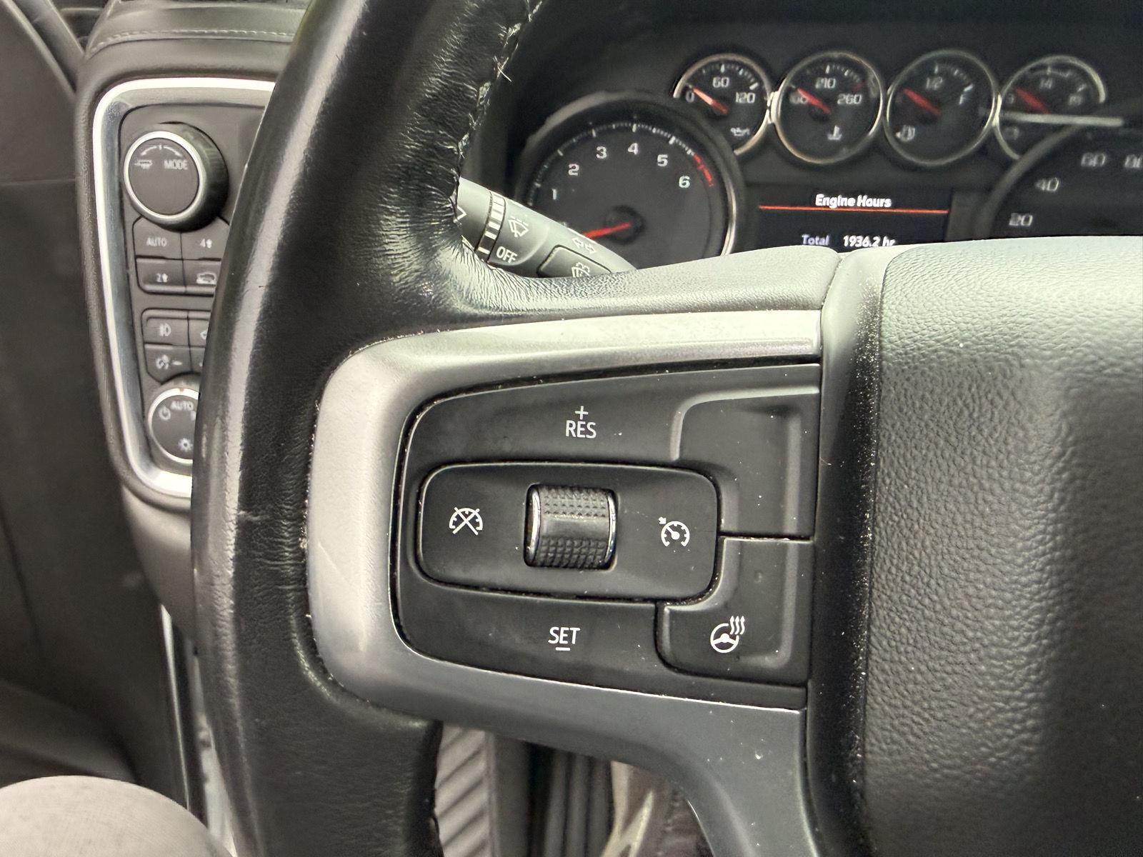 Used 2022 Summit White Chevrolet RST image 11