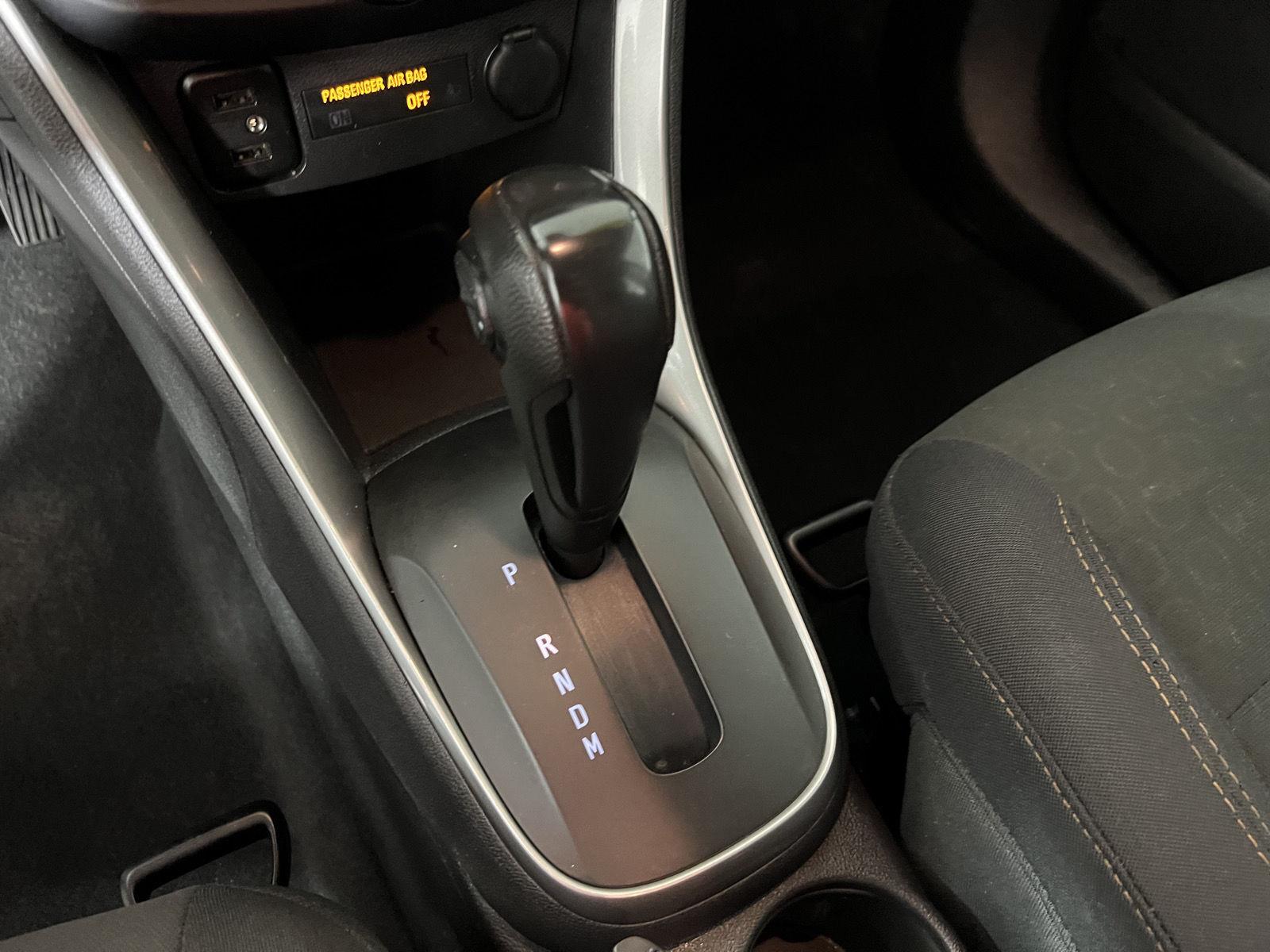 Used 2019 Summit White Chevrolet LS image 21