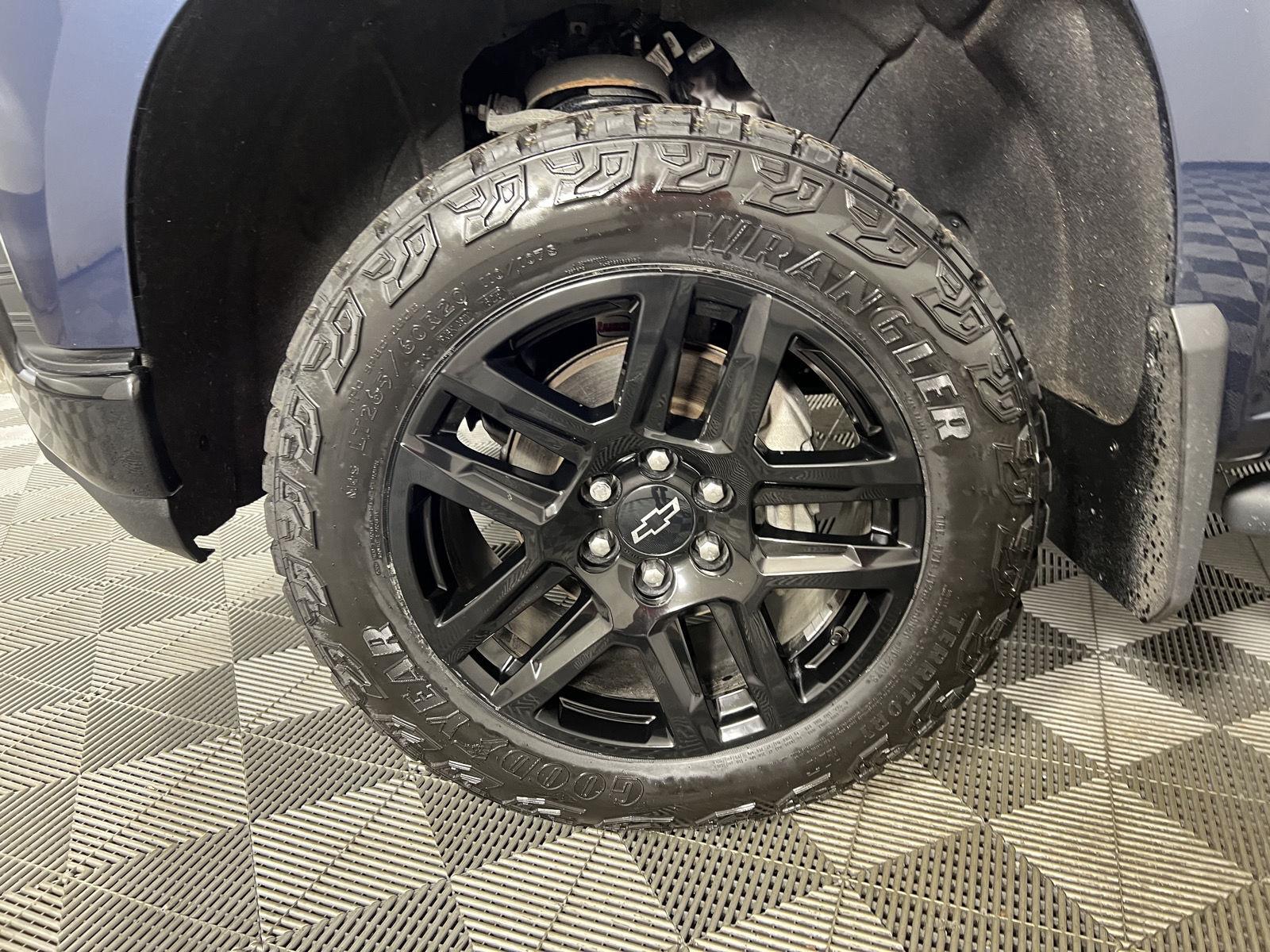 Used 2021 Northsky Blue Metallic Chevrolet LT Trail Boss image 19