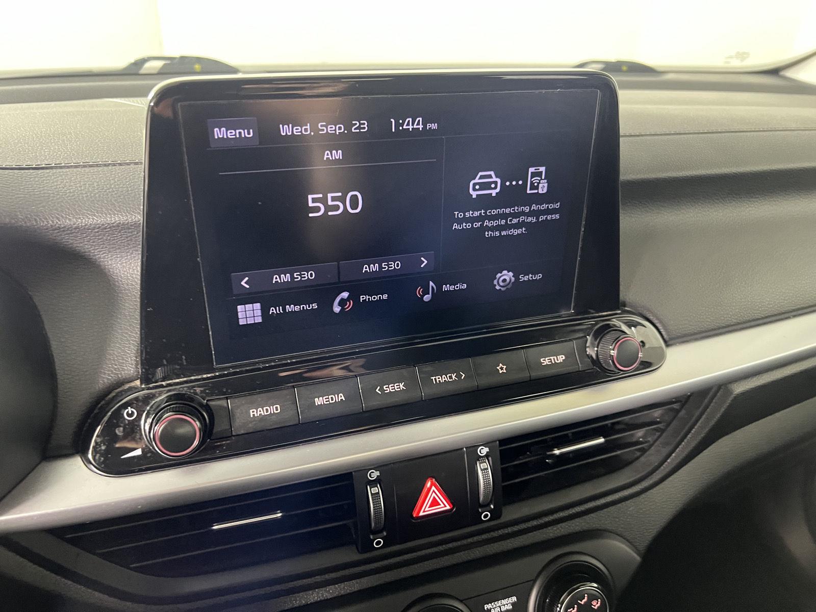 Used 2024 Gravity Gray Kia LXS image 10