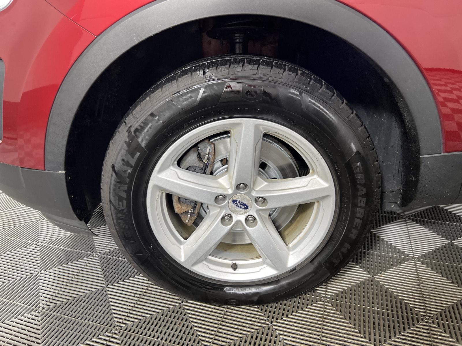 Used 2017 Ruby Red Metallic Tinted Clearcoat Ford XLT image 20
