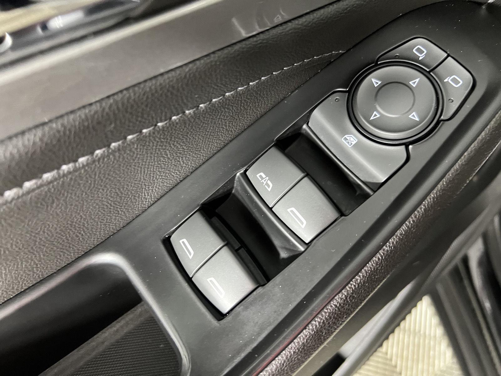 Used 2023 Mosaic Black Metallic Chevrolet LT Cloth image 16