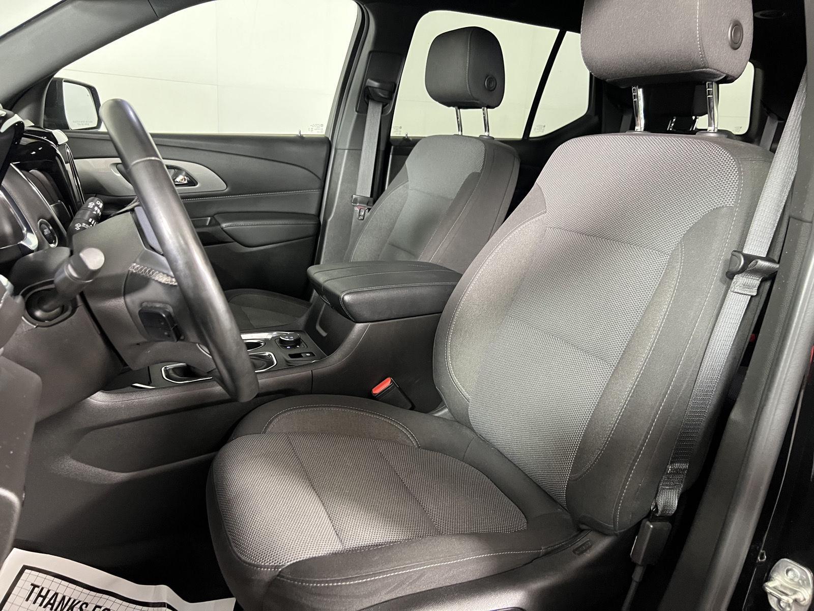 Used 2023 Mosaic Black Metallic Chevrolet LT Cloth image 18