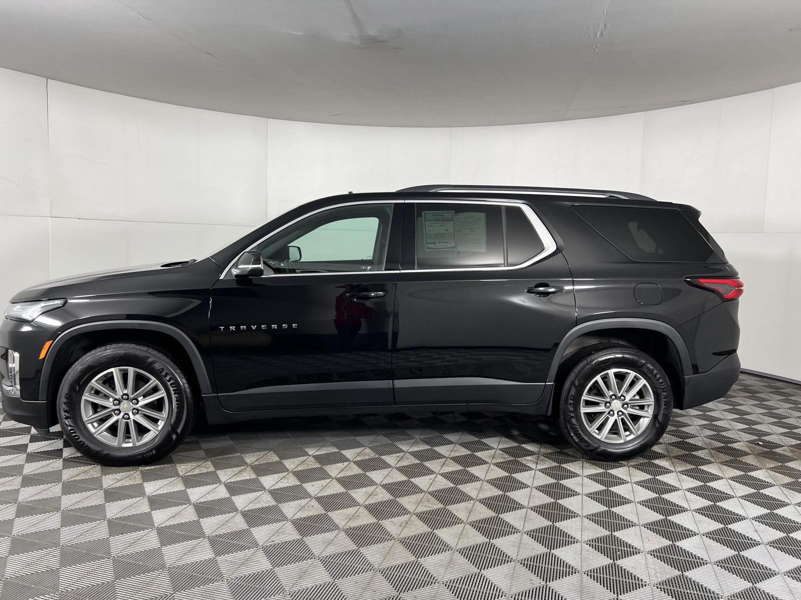 Used 2023 Mosaic Black Metallic Chevrolet LT Cloth image 19