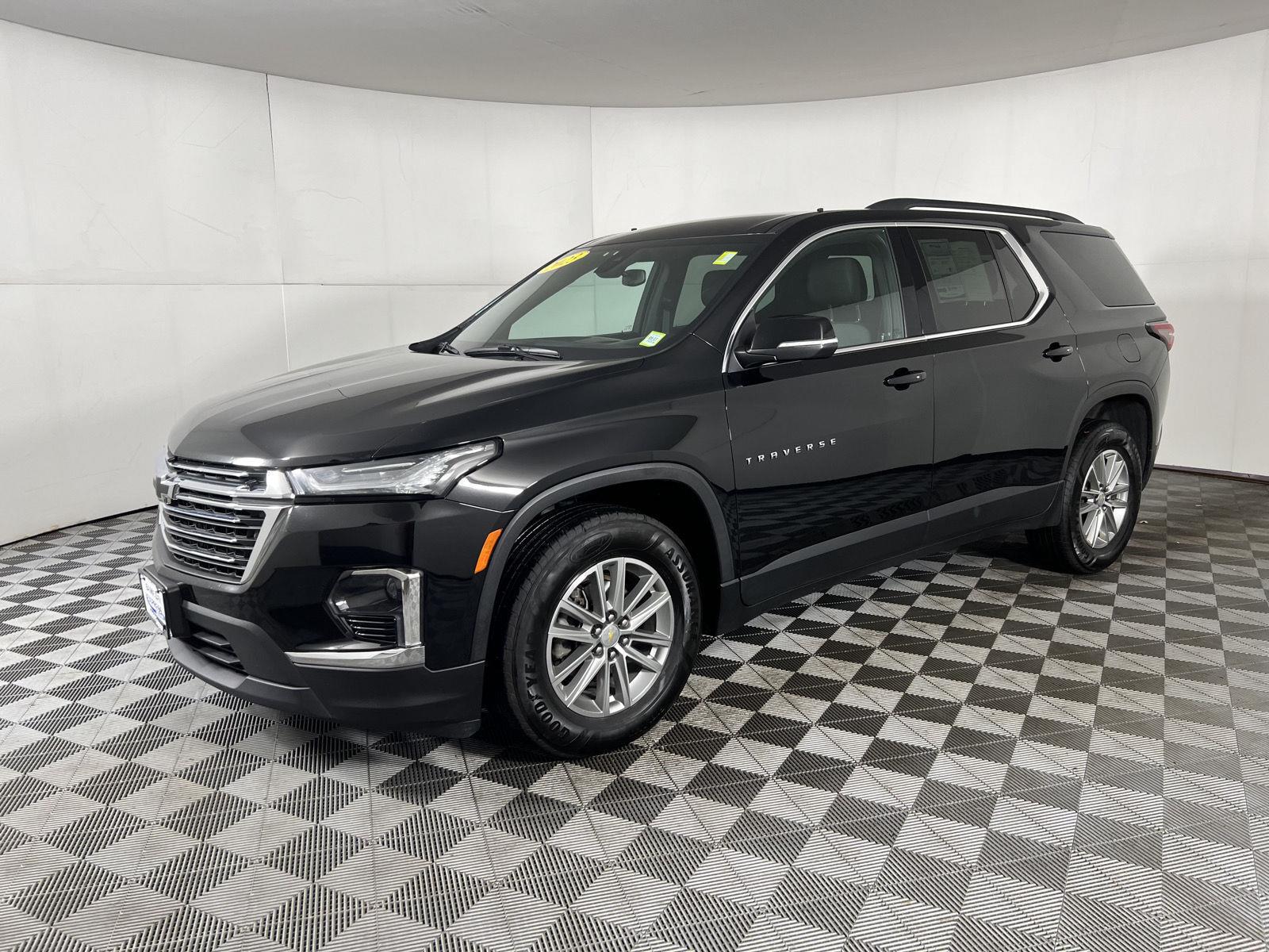 Used 2023 Mosaic Black Metallic Chevrolet LT Cloth image 20