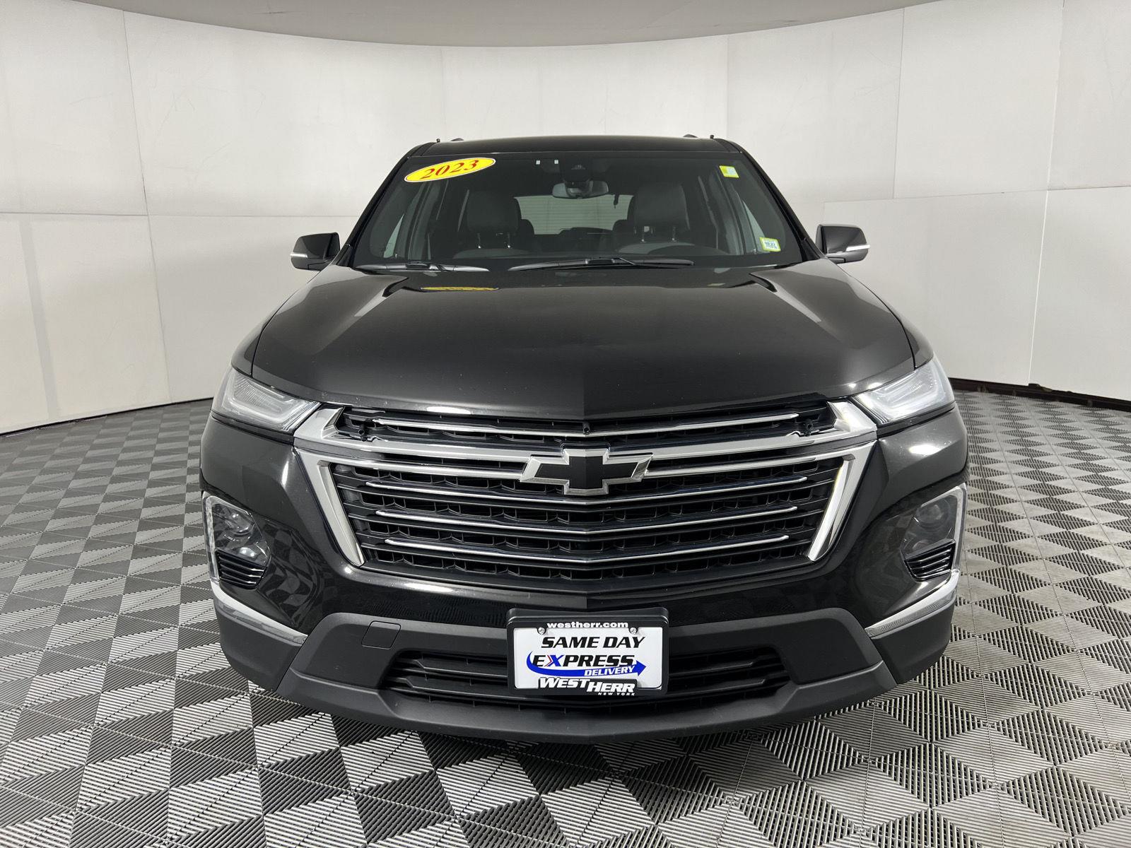Used 2023 Mosaic Black Metallic Chevrolet LT Cloth image 21