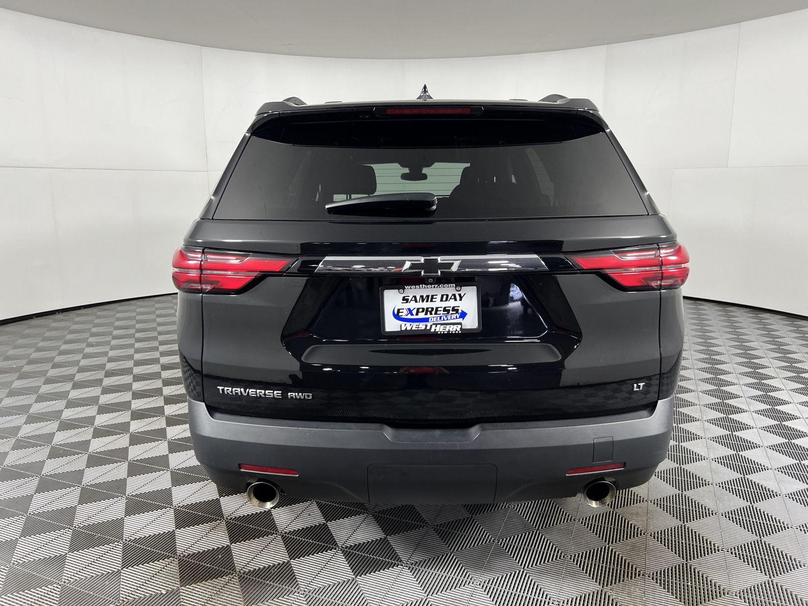 Used 2023 Mosaic Black Metallic Chevrolet LT Cloth image 29