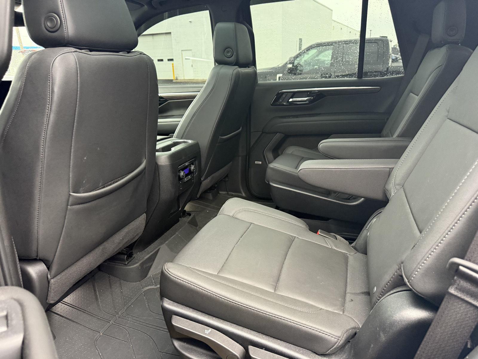 Used 2025 Iridescent Pearl Tricoat Chevrolet Z71 image 6