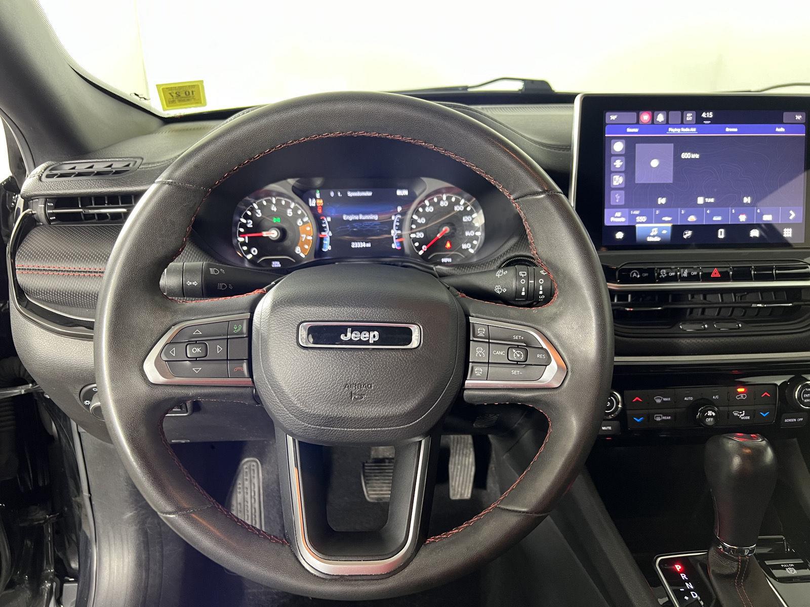Used 2023 Diamond Black Crystal Pearlcoat Jeep Trailhawk image 12