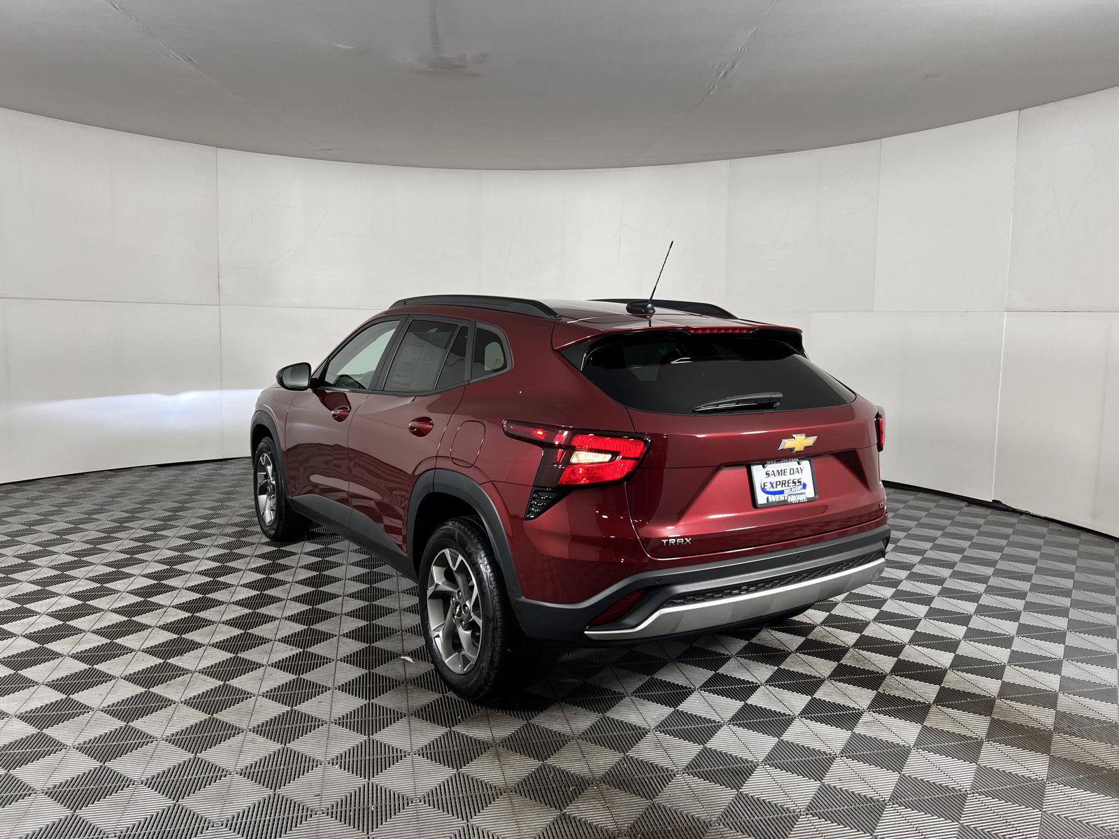Used 2024 Crimson Metallic Chevrolet LT image 27