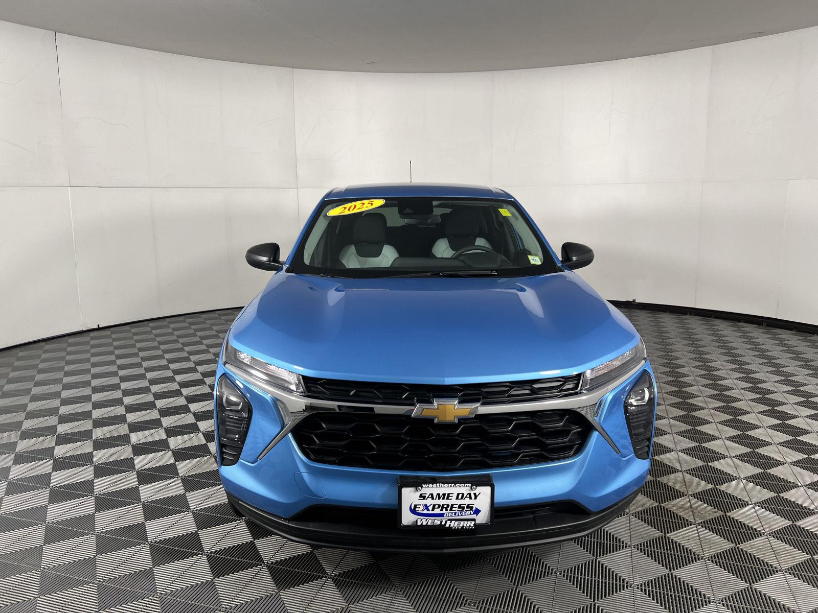 Used 2025 Marina Blue Metallic Chevrolet LS image 9