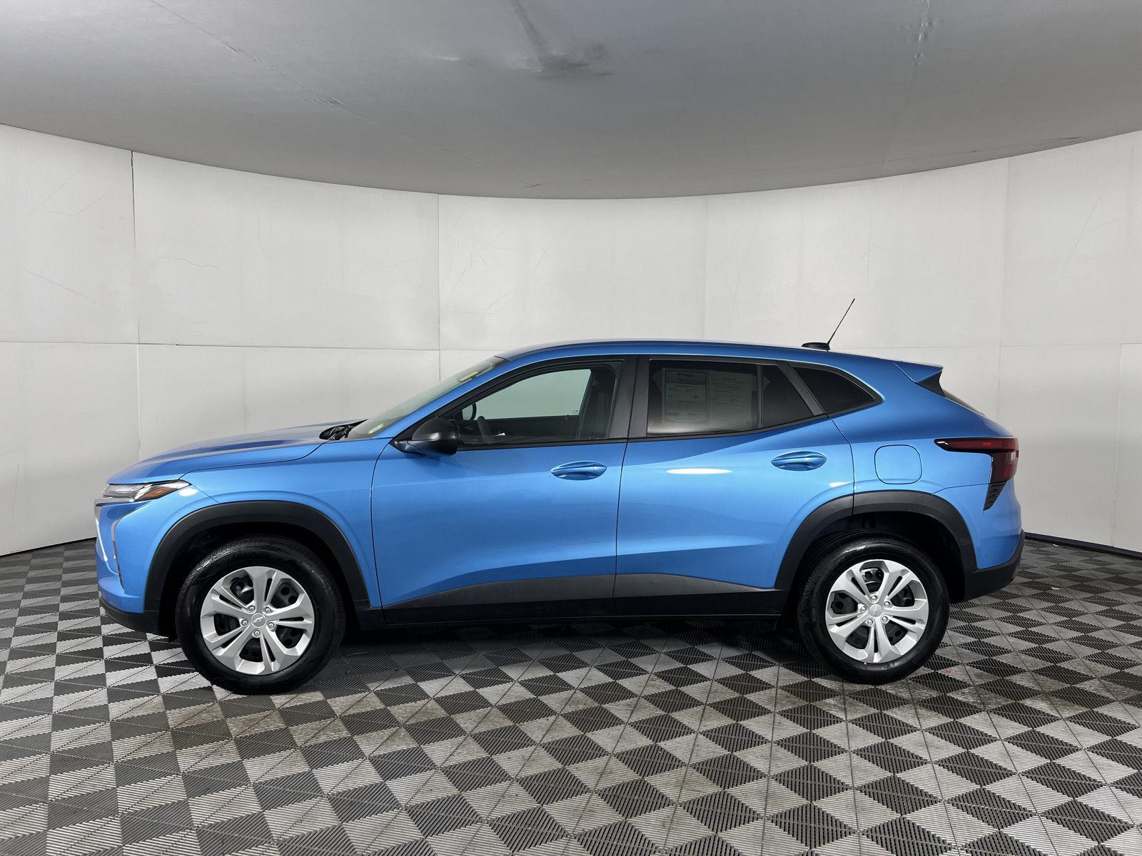 Used 2025 Marina Blue Metallic Chevrolet LS image 11