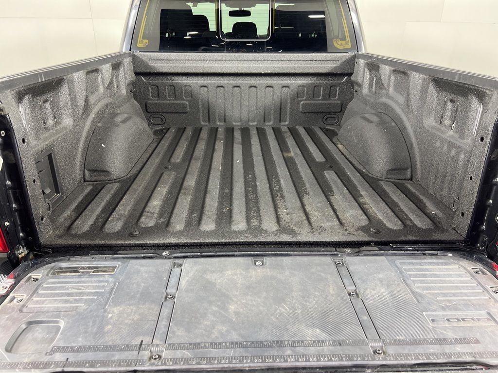 Used 2022 Black Metallic Ford XLT image 20