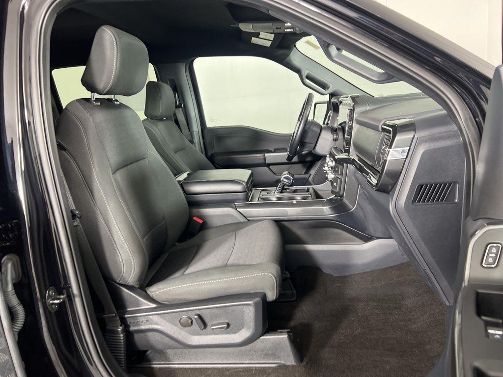 Used 2022 Black Metallic Ford XLT image 22