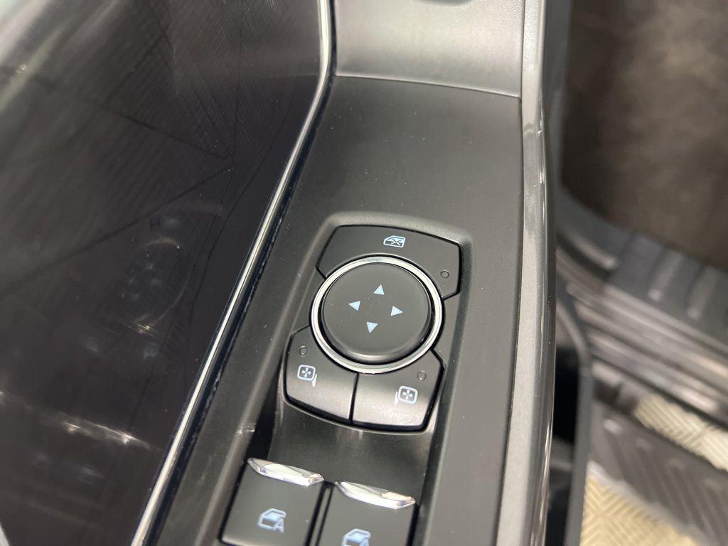 Used 2022 Black Metallic Ford XLT image 28