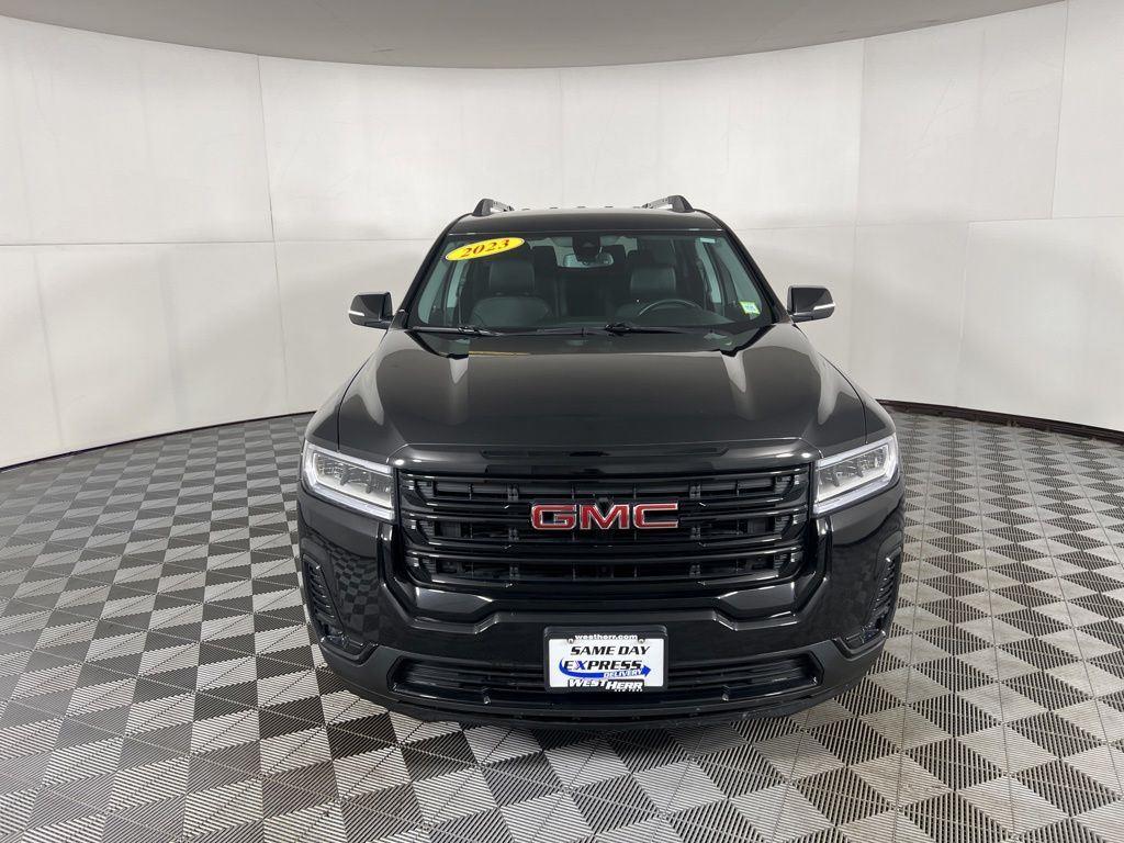 Used 2023 Ebony Twilight Metallic GMC SLT image 15