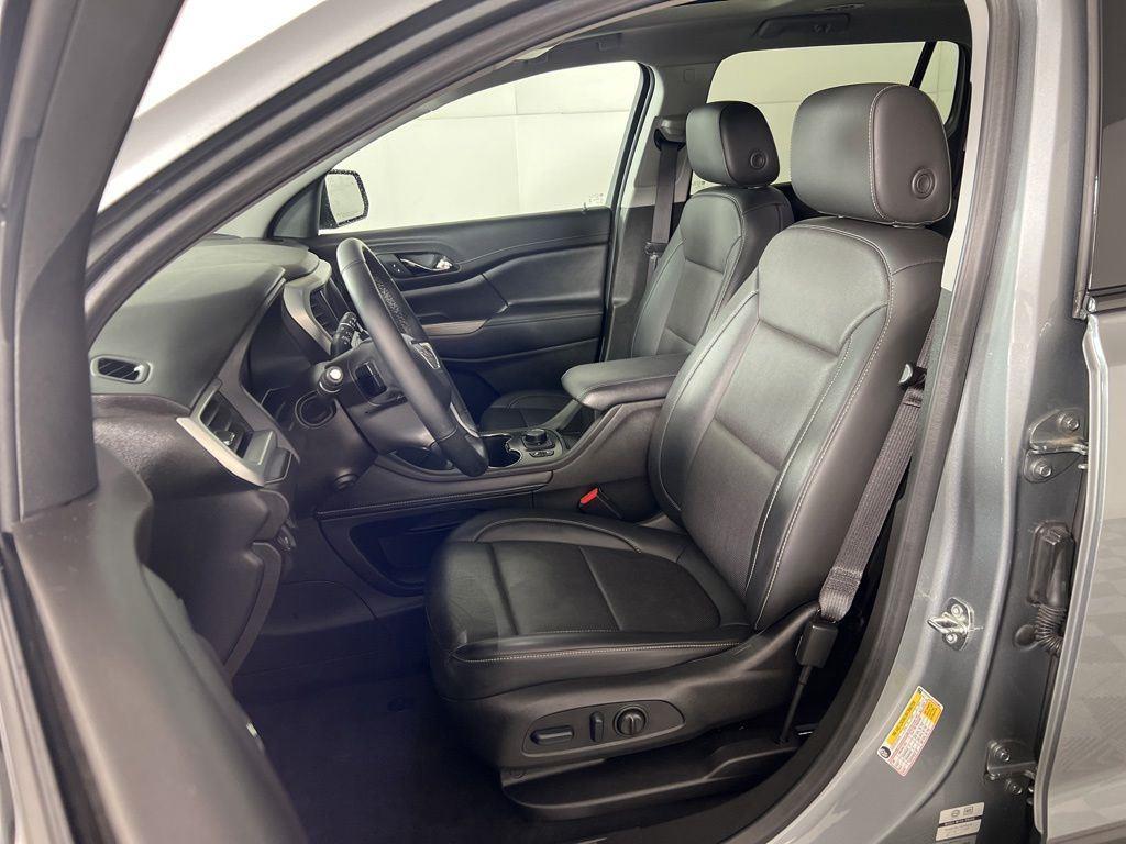 Used 2023 Sterling Metallic GMC SLT image 5