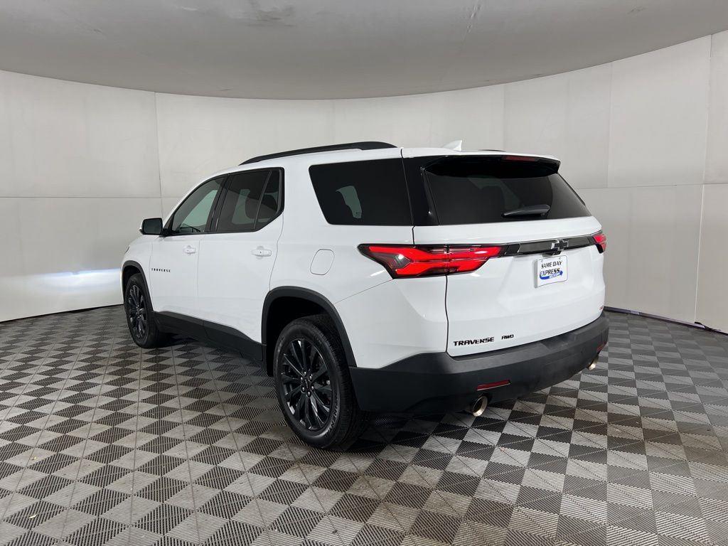 Used 2023 Summit White Chevrolet RS image 3