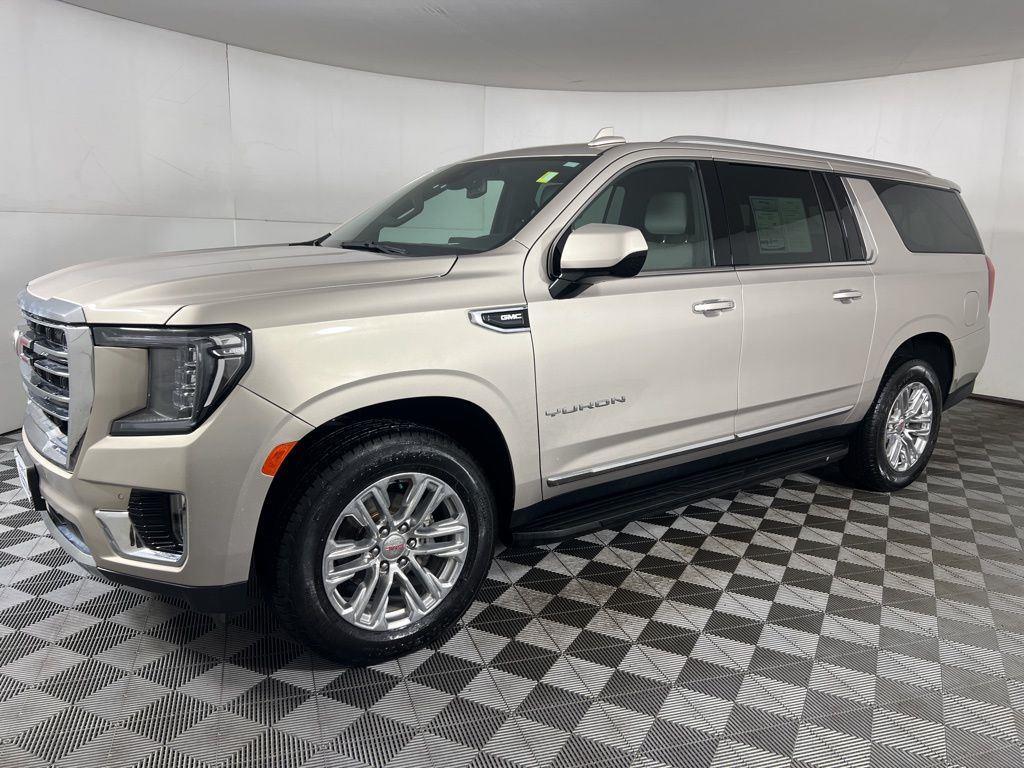 Used 2023 Pearl Beige Metallic GMC SLT image 17