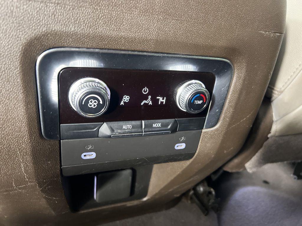 Used 2023 Pearl Beige Metallic GMC SLT image 29