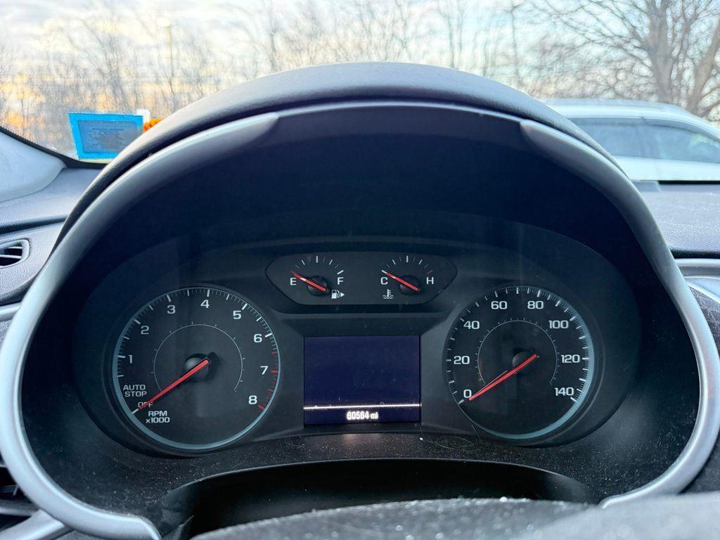 Used 2022 Summit White Chevrolet LS image 6