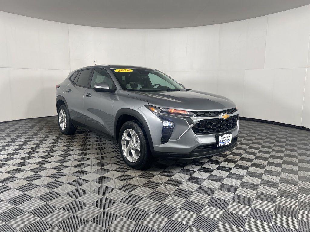 Used 2024 Sterling Gray Metallic Chevrolet LS image 19
