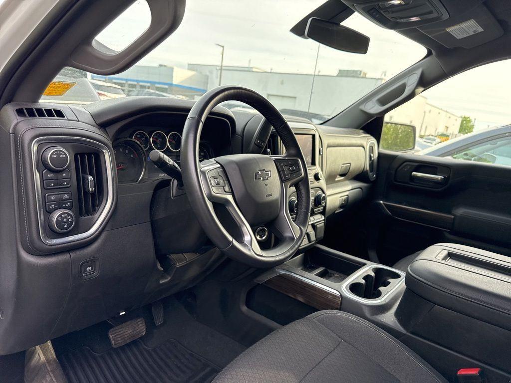 Used 2022 Summit White Chevrolet RST image 7