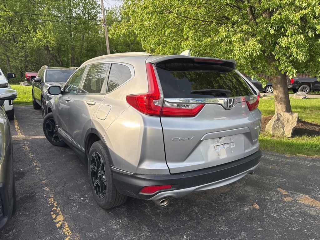 Used 2019 Crystal Black Pearl Honda Touring image 4