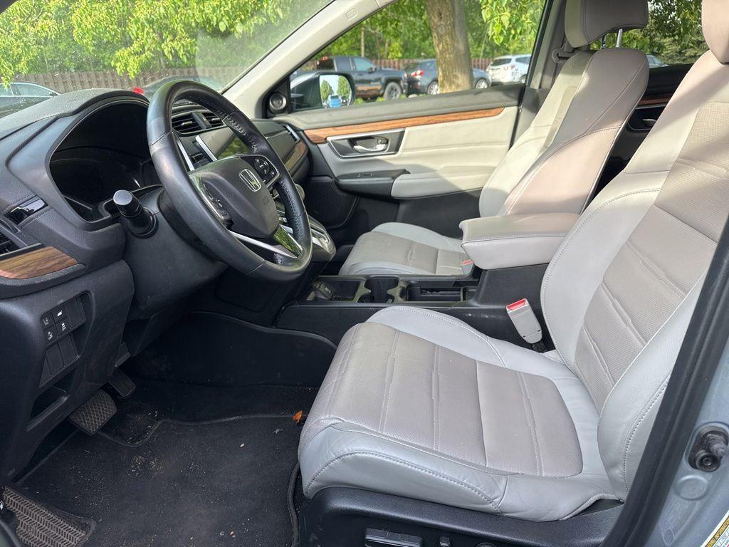 Used 2019 Crystal Black Pearl Honda Touring image 6