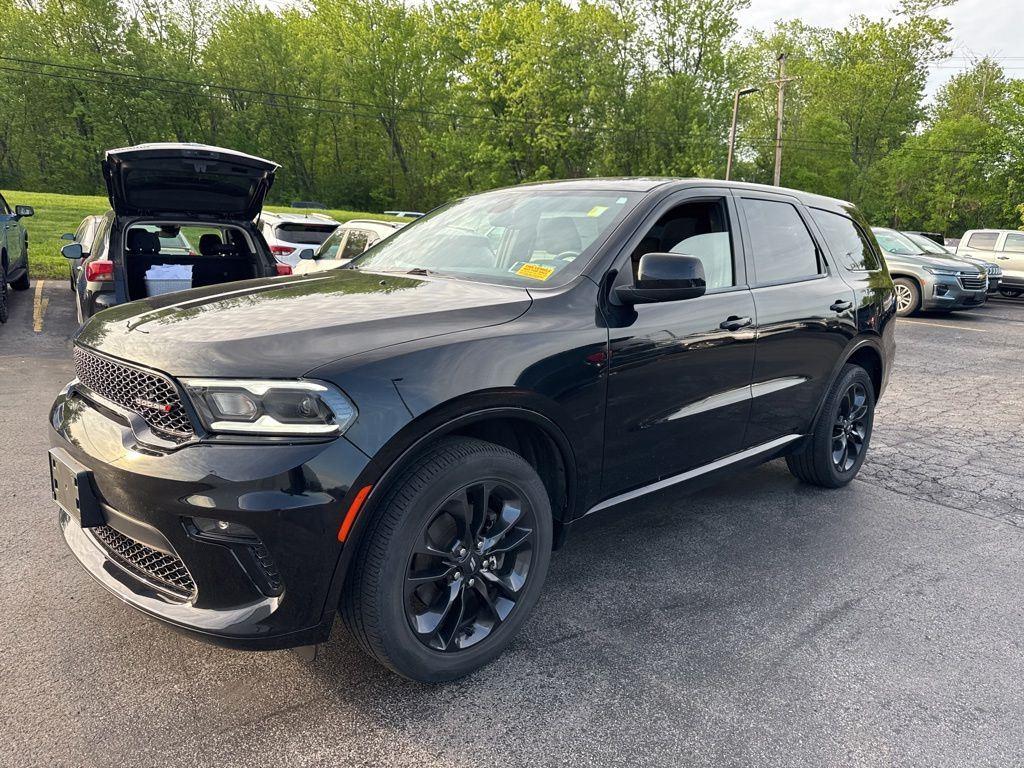 Used 2022 Black Clearcoat Dodge SXT image 8