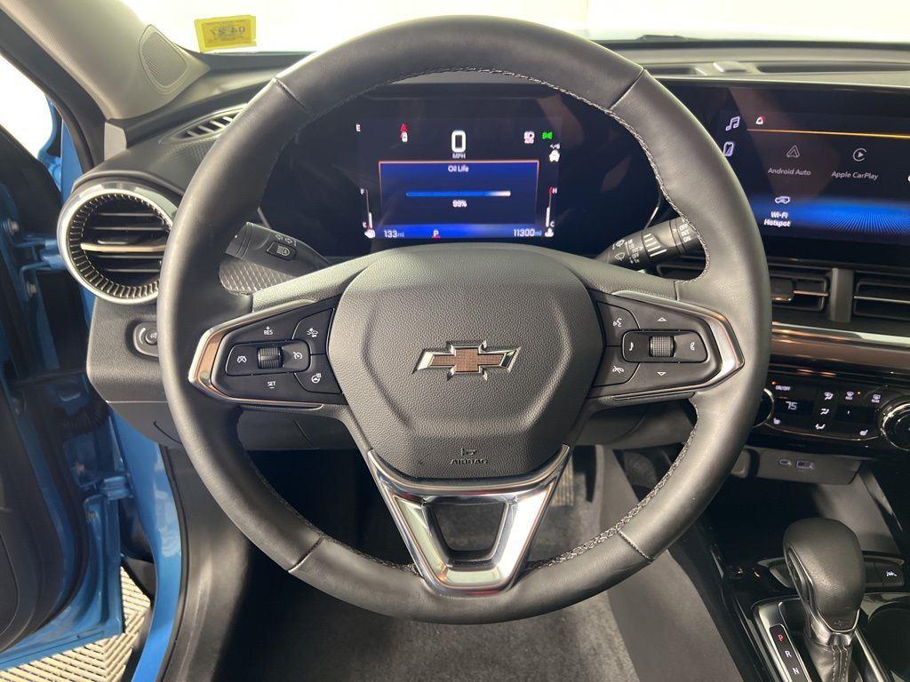 Used 2025 Marina Blue Chevrolet ACTIV image 5