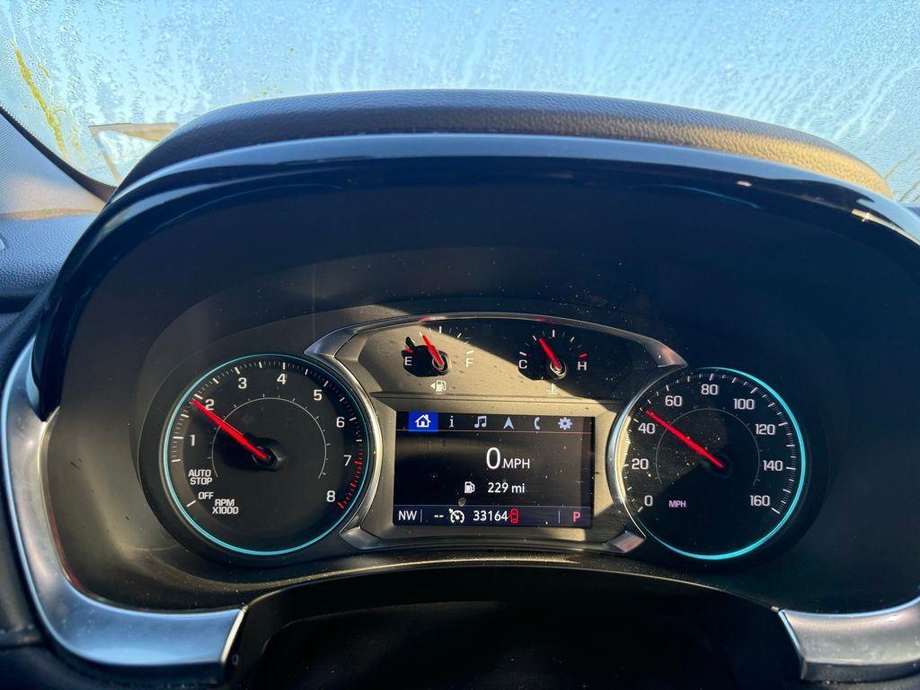 Used 2023 Silver Sage Chevrolet LT image 6