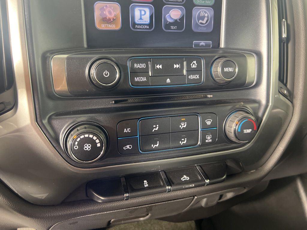 Used 2016 Silver Ice Metallic Chevrolet LT image 30