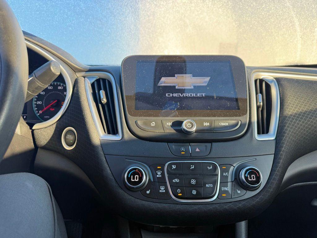 Used 2022 Mineral Gray Metallic Chevrolet LT image 4