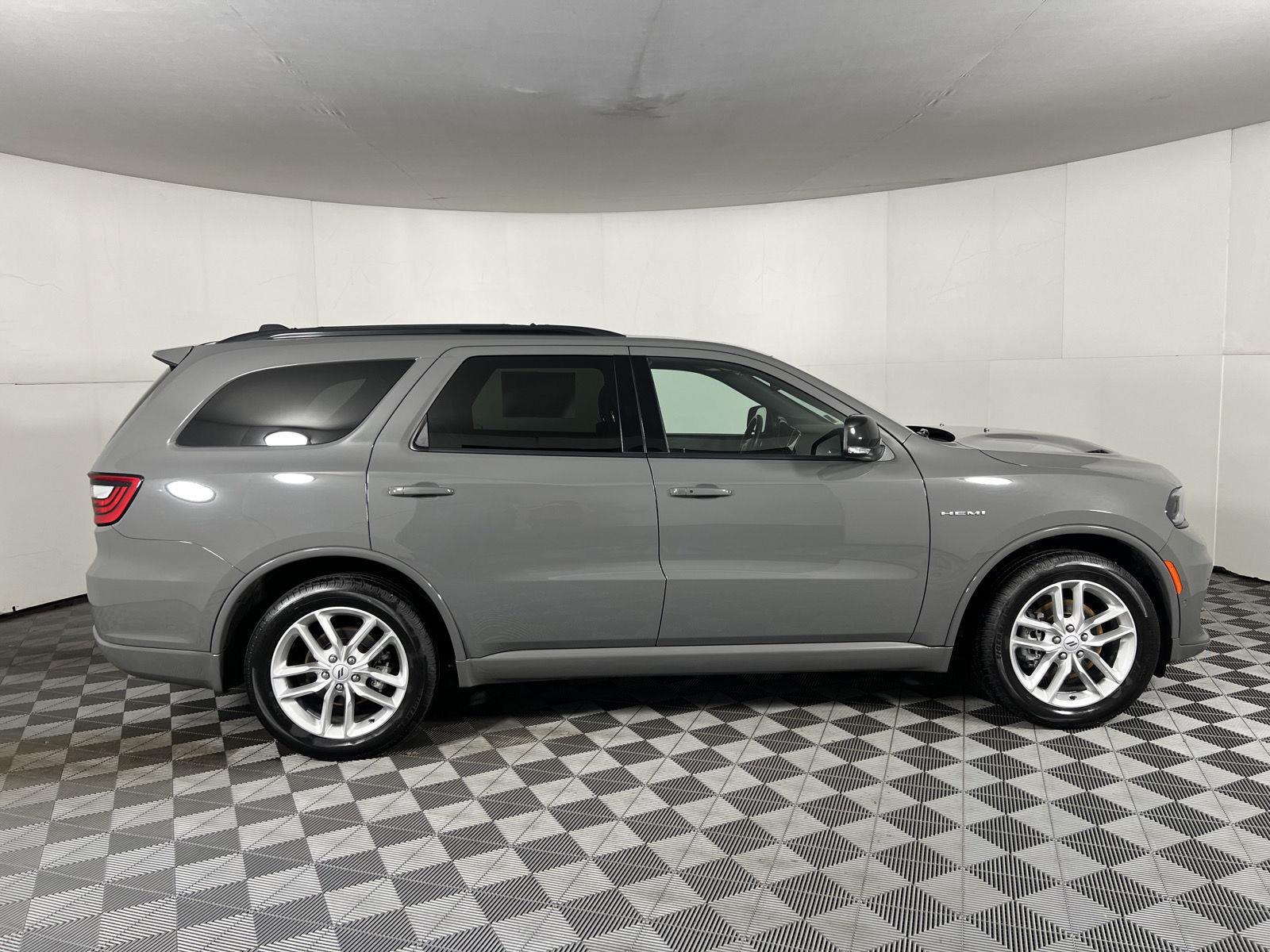 Certified Used 2025 Destroyer Gray Clearcoat Dodge R/T image 10