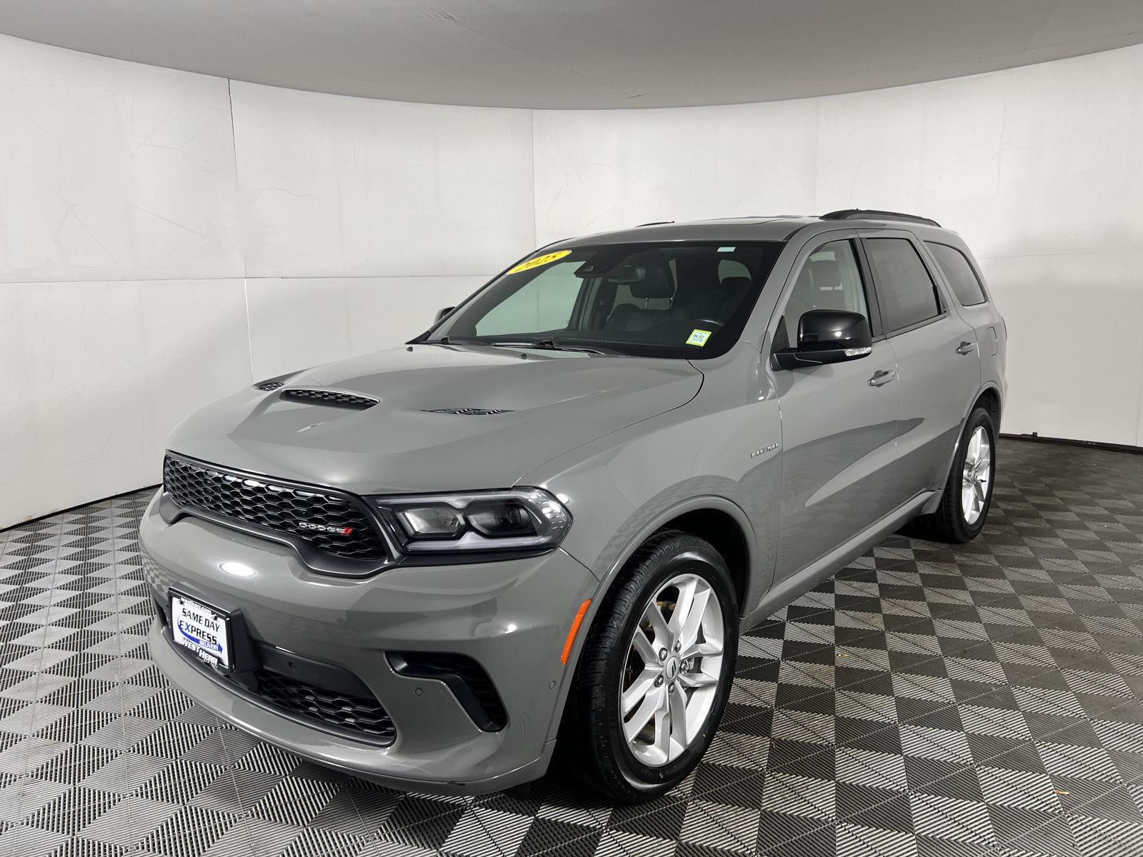 Certified Used 2025 Destroyer Gray Clearcoat Dodge R/T image 5