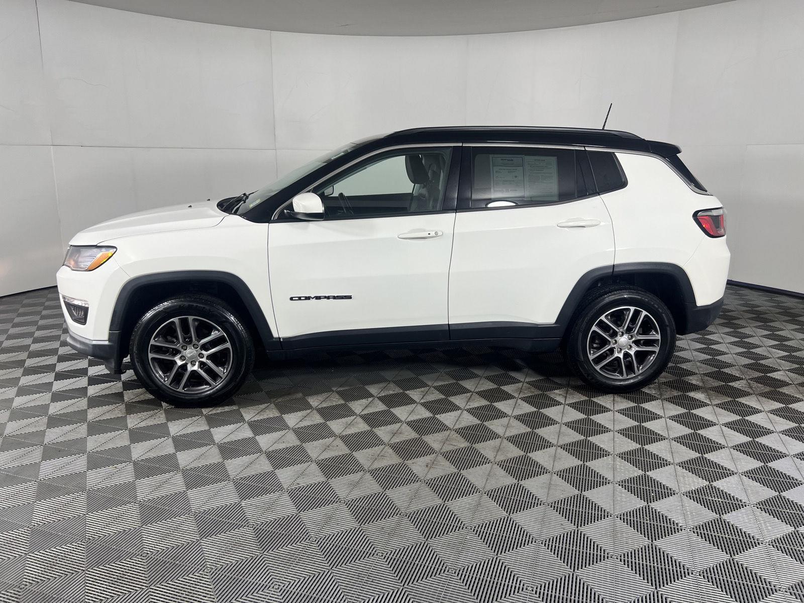 Used 2020 White Clearcoat Jeep Latitude image 6