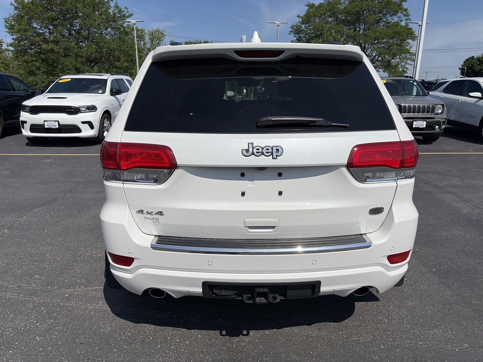 Used 2019 Ivory 3-Coat Jeep Overland image 5